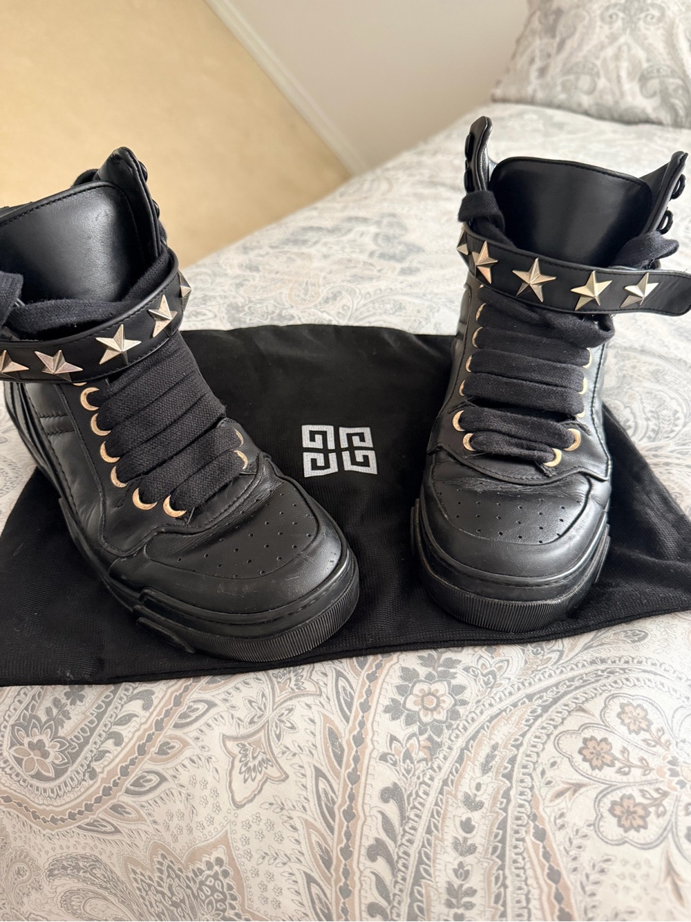 GIVENCHY Black men’s High-Top Sneakers with Gold Star Studs